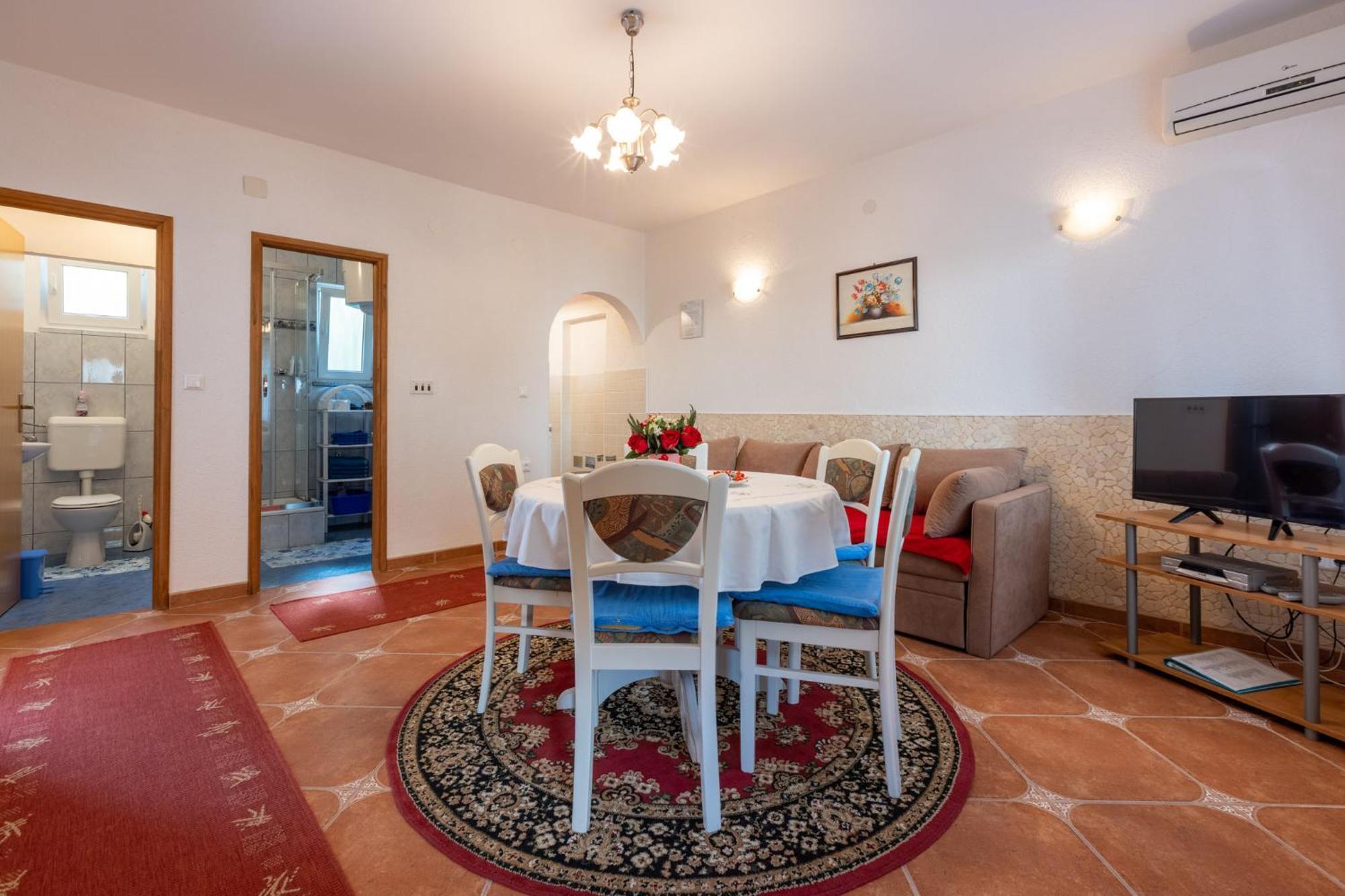 Stipancic Apartamento Malinska Exterior foto